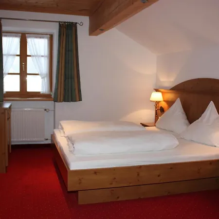 Mini-hôtel Aiplspitz 2*
